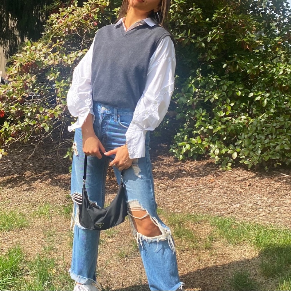 Small mens charcoal sweater vest. Great for women too for a chic look